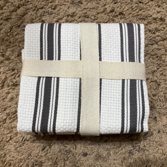 GROVE CO. Kitchen Towels Fog Grey 2 Pack - Picture 5 of 7